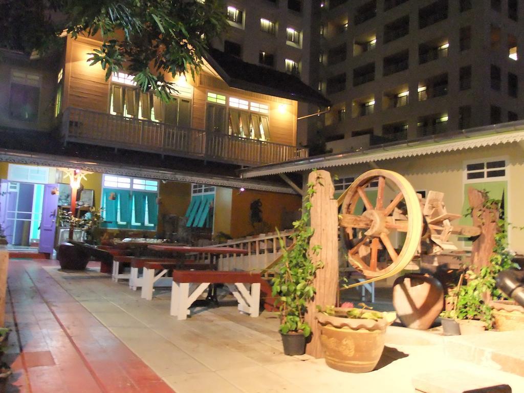 Panida Suite Hotel Bangkok Kültér fotó