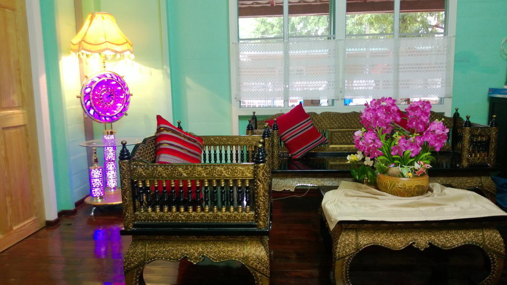 Panida Suite Hotel Bangkok Kültér fotó
